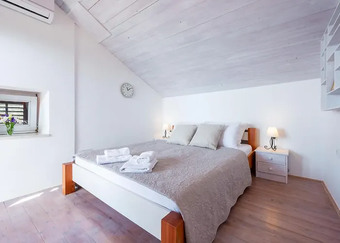 Platanus With Private Pool Sea View Villa *