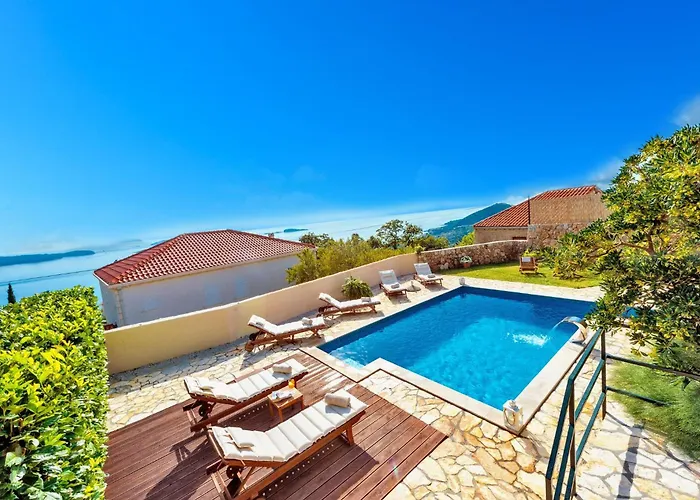 Villa Platanus With Private Pool Sea View