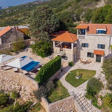 Villa Platanus With Private Pool Sea View