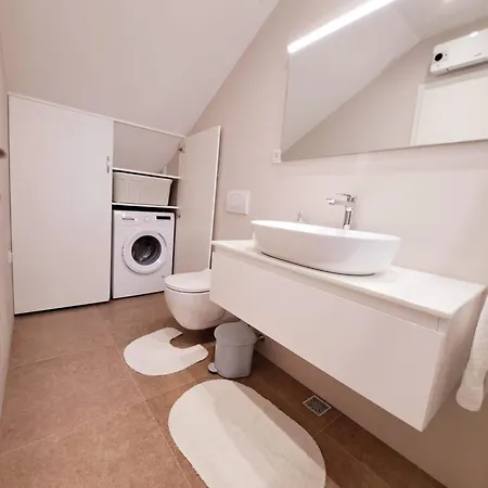 Platanus With Private Pool Sea View *